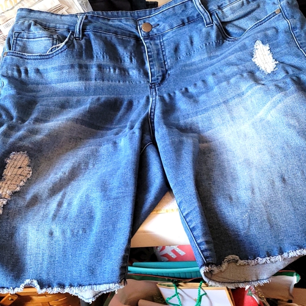 Avenue jean shorts
